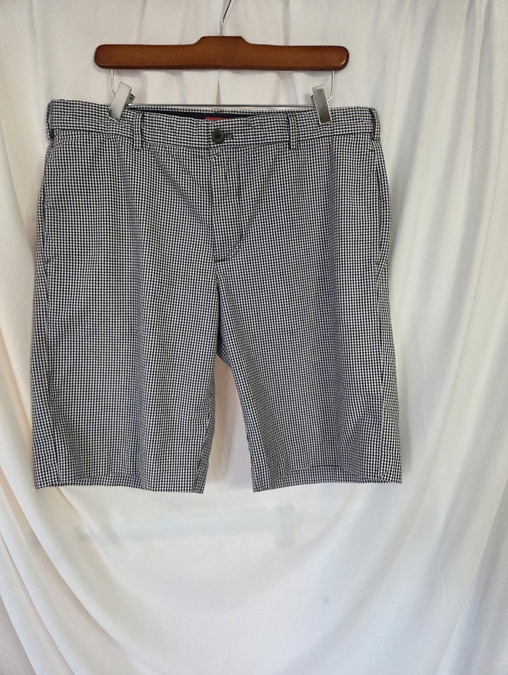 Izod Black & White Gingham Flat Front Cotton Shorts Size 36
